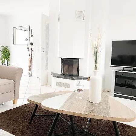 1-4 Pers. Moderne 2-etagen-wohnung - Nur 0,3 Km Vom Zentrum